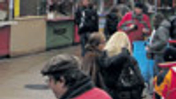 Komisia sa snaží, ale vianočné trhy podriemkávajú