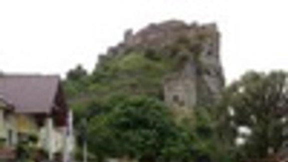 Žaloba na mesto pre parkovisko pri hrade Devín