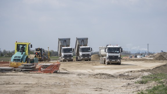 Polícia vzniesla obvinenie v súvislosti s výstavbou cesty v Jarovciach