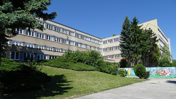 Dobrá správa: Karlova Ves masívne obnoví športoviská v ZŠ na Karloveskej