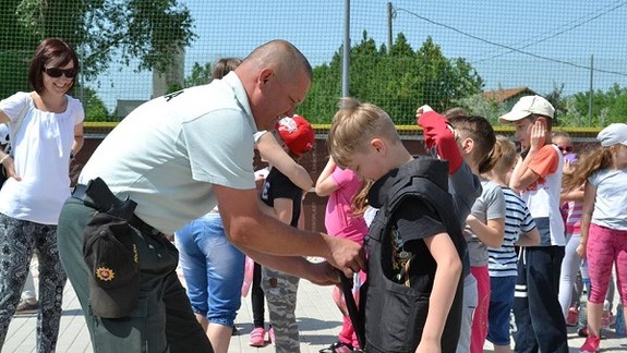 Detský regulovčík: Školáci si vyskúšajú prácu policajta