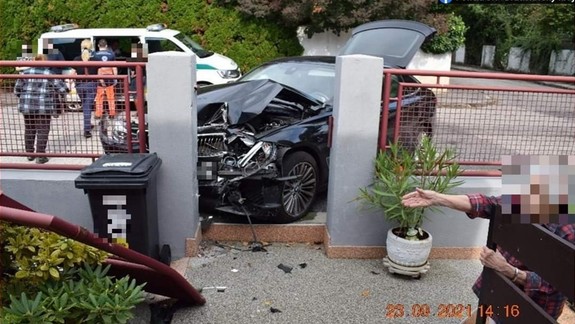 FOTO: Nehoda vodičiek na drahých autách: Vznikla škoda za takmer 40-tisíc