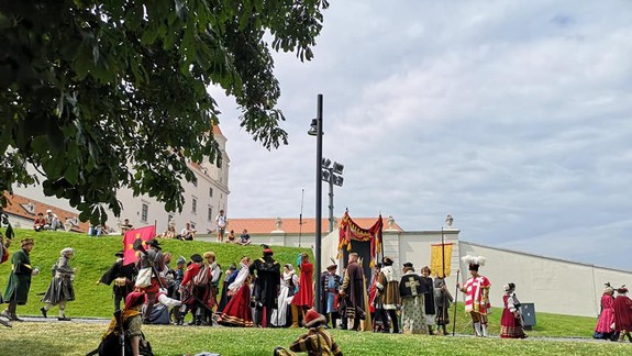 FOTO a VIDEO: Kráľovskú minulosť mesta pripomenie v nedeľu aj korunovačný sprievod
