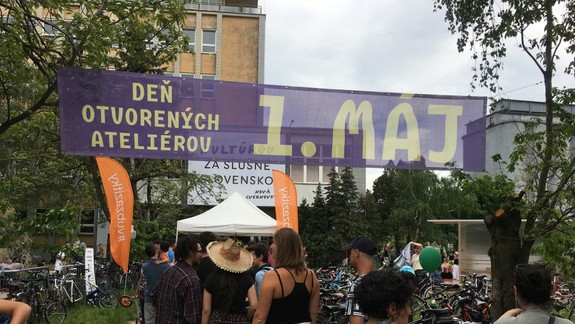 Príďte si pozrieť si tvorbu kreatívcov do ateliérov Novej Cvernovky a zabaviť sa na kultúrnom programe