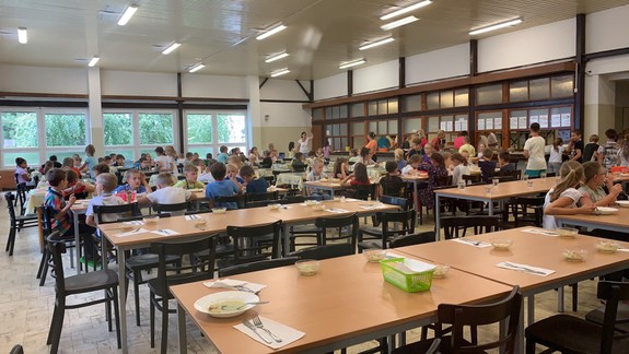 ROZHOVOR: Vrátilo sa školské stravovanie 50 rokov dozadu?