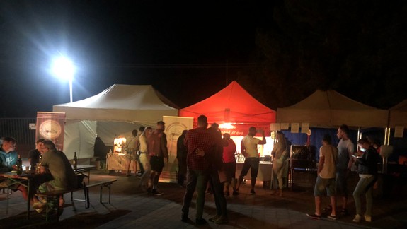 FOTO a VIDEO: Ako to vyzeralo v sobotu večer na Dňoch burčáku v Rači?