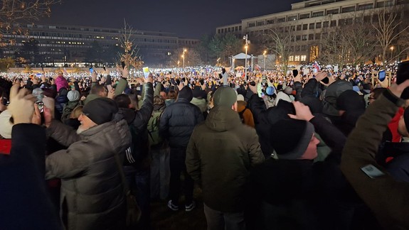 Popoludní rátajte pre verejné zhromaždenie v centre mesta s dopravnými obmedzeniami