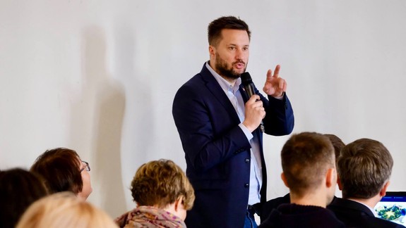 Zbití manželia v MHD: Vallo zvoláva stretnutie so zástupcami Dopravného podniku