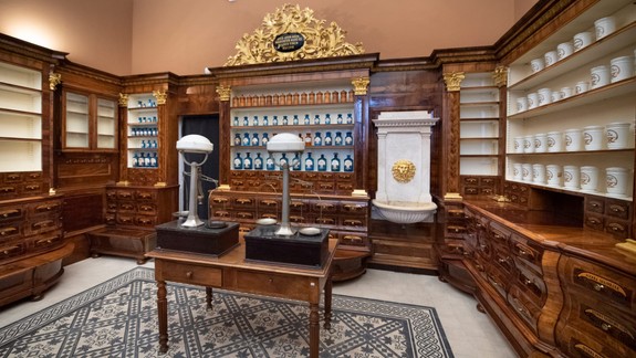 Ikonickú Lekáreň u Salvatora čoskoro otvoria pre verejnosť, už môžete navštíviť jej priestory