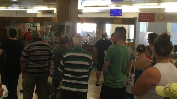 Konečne: Na pošte na Furdekovej už v takýchto radoch stáť nebudete