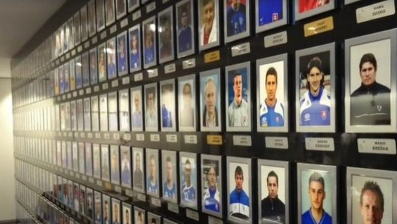 V priestoroch SFZ na Trnavskej ceste dnes otvorili Sieň slávy slovenského futbalu