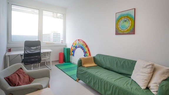 FOTO: V NÚDCH otvorili zrekonštruovanú kliniku detskej neurológie