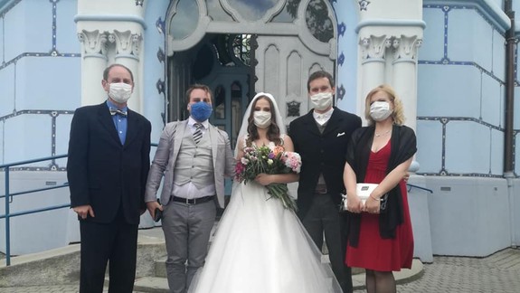 Pandémia nového koronavírusu znížila počet svadieb takmer o štvrtinu