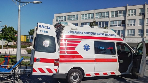 Na ZŠ Alexandra Dubčeka unikol chlór, jeden človek skončil v nemocnici