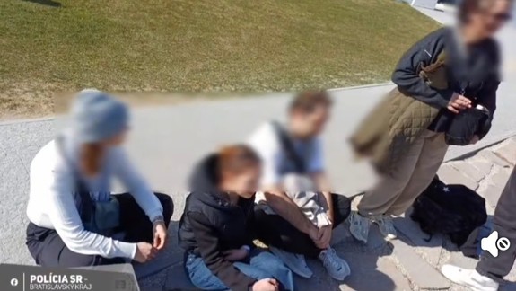 Policajti zadržali štvoricu vreckárov z Chorvátska, na Bratislavskom hrade chceli okradnúť turistku