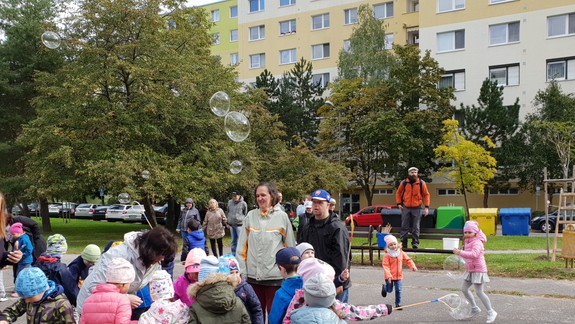 Spomienka na Deža: Deti spoznajú slávneho umelca aj cez legendárny muzikál Neberte nám princeznú