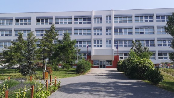 Machinácie pri verejnom obstarávaní: Karlova Ves podala trestné oznámenie v súvislosti s rekonštrukciou ZŠ A. Dubčeka