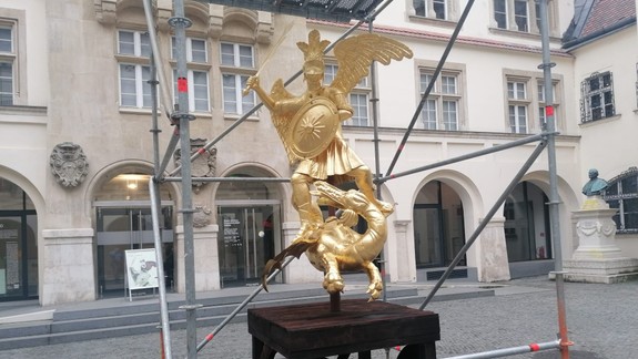 Archanjel Michal sa túto nedeľu vracia  na Michalskú vežu. Nenechajte si to ujsť