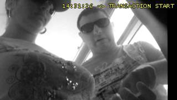 Polícia pátra po totožnosti podozrivých osôb