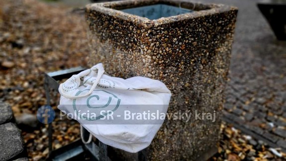 Seniorka prišla podvodom o vyše 4500 eur, peniaze na pokyn vložila do odpadového koša