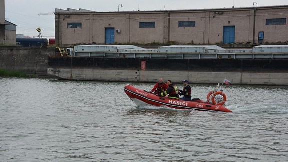 Dráma na Dunaji: Muž skočil zo Starého mosta do prúdu rieky
