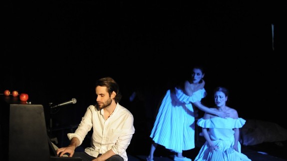 Nepríjemný incident v SND: Hluční diváci nahnevali hercov, ktorí napokon museli zrušiť predstavenie!