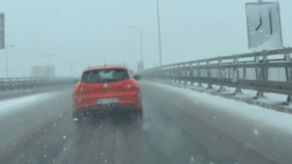 Bratislavská polícia vážne komplikácie na cestách spôsobené počasím neeviduje