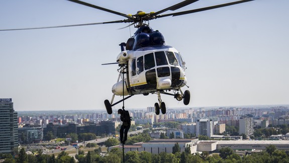 FOTO a VIDEO Takto prebiehajú oslavy Dňa Ústavy na Bratislavskom hrade
