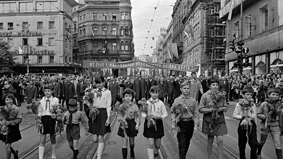 Výstava Praha 1968 ukazuje obdobie Pražskej jari očami zahraničných fotografov