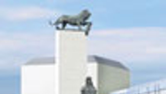 Socha M. R. Štefánika sa vracia do Bratislavy