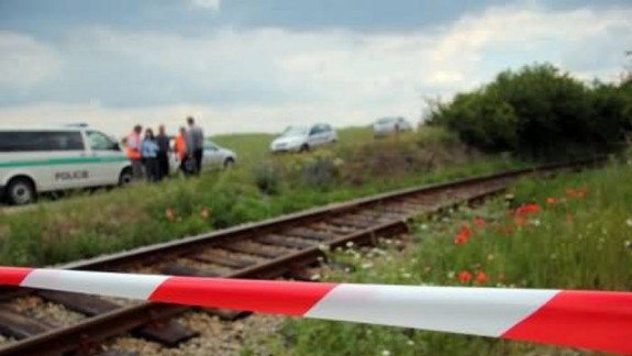 Polícia vyšetruje smrť ženy - nakráčala ráno rovno pred vlak