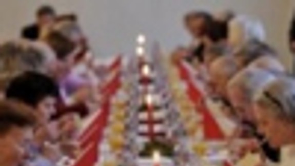 V Novom Meste bola Štedrá večera pre osamelých