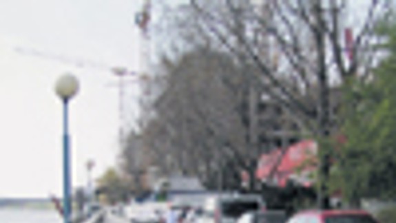 Na promenádne nábrežie autá nepatria