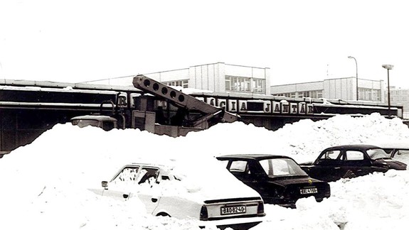 FOTO Takto vyzerala snehová kalamita v roku 1987. Spoznávate tieto ružinovské zábery?