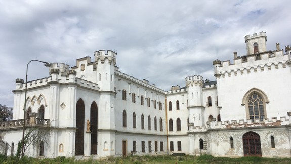 Prečo to tak dlho trvá? Obstarávanie rekonštrukcie kaštieľa v Rusovciach pokračuje