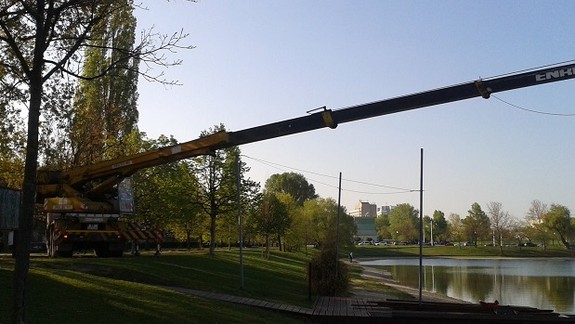 FOTO: Opravili pokazené mólo na Štrkoveckom jazere