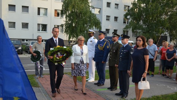 FOTO: Aj vo Vajnoroch si pripomenuli 75. výročie SNP - na oslavách nechýbal ani zaujímavý hosť!