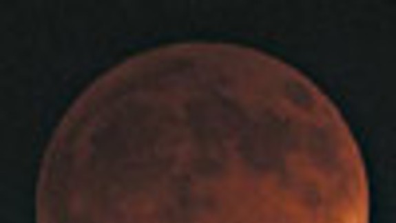 Bratislavčania môžu pozorovať zatmenie Mesiaca