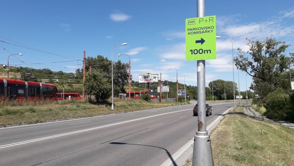 Mesto otvára tri nové záchytné parkoviská P+ R, my sme si vyskúšali cestu do centra z konca Rače