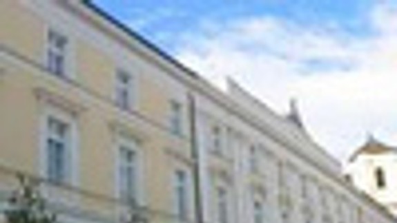 Kvôli summitu V4 treba rátať s obmedzeniami