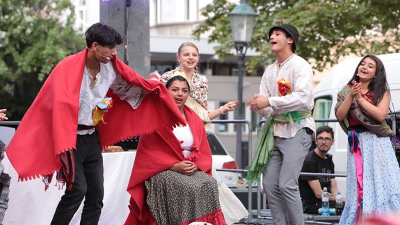 Prídete? V sobotu ožije Hviezdoslavovo námestie rómskou kultúrou v podaní detí z Divých makov