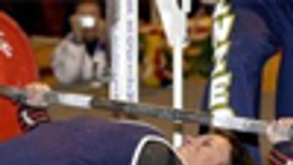 V Bratislave od štvrtka ME v tlaku na lavičke