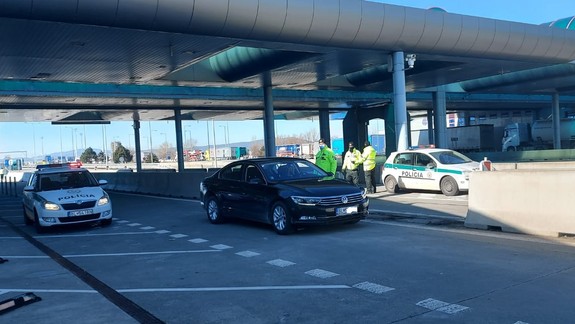 Pozor, pri príchode na Slovensko sa musí každý zaregistrovať do systému eHranica, platí to aj pri nákupe v pohraničí