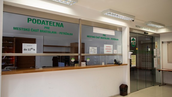 Koronavírus: Úrad v Petržalke mení pravidlá svojho fungovania