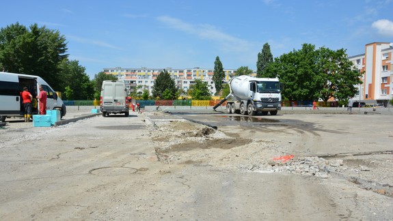 VIDEO: K rekonštrukcii ihriska na Hnileckej vo Vrakuni privolali policajtov – čo sa tam dialo?