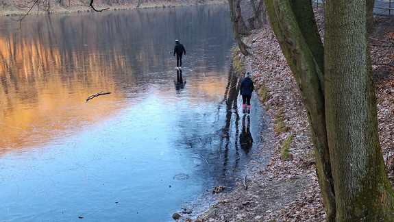 Na Železnej studničke sa objavili prví korčuliari: V čom je zrada podľa záchranára?