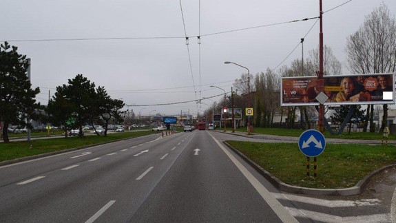 Policajti hľadajú svedkov dopravnej kolízie, pri ktorej utrpela jedna z cestujúcich v autobuse MHD zranenia