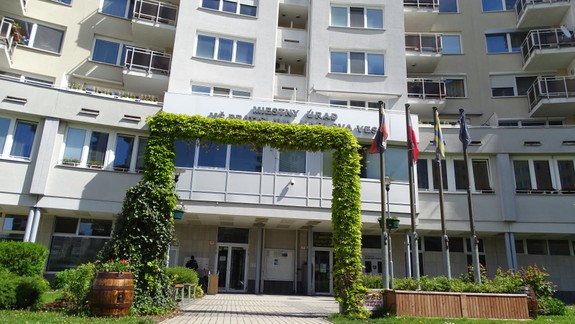 Voľby2022: Na starostu Karlovej Vsi podali kandidatúru štyria uchádzači