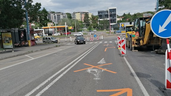 Dopravné obmedzenia: Na Molecovej vymenia počas novembra asfalt