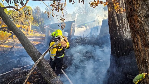 Požiar: Na Prístavnej horela v nedeľu záhradná chatka